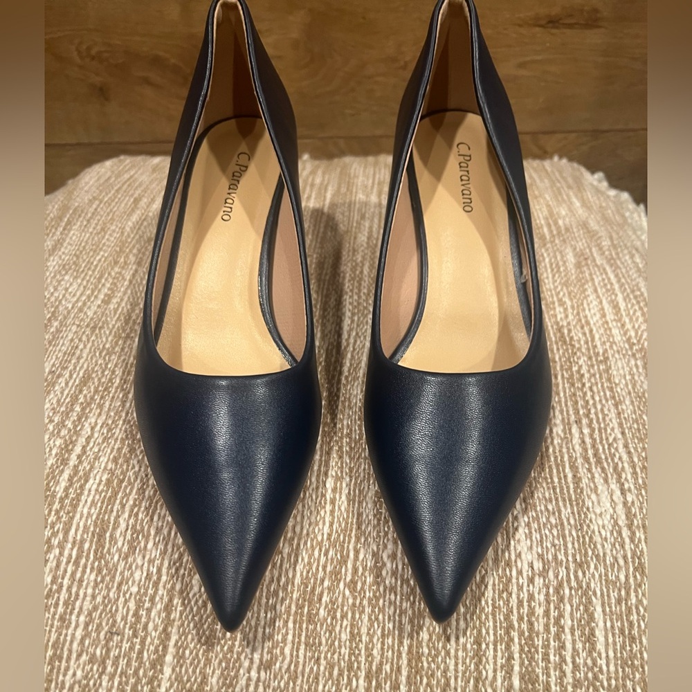 C. Paravano Navy Pointed Toe Kitten Heel Pumps EU 38 US 7.5 NIB